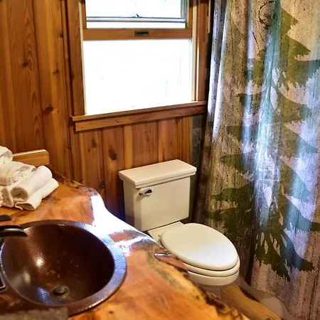 Quiet And Comfy 3Bed/2Bath - Chalet With Hot Tub. Cedar Exterior photo
