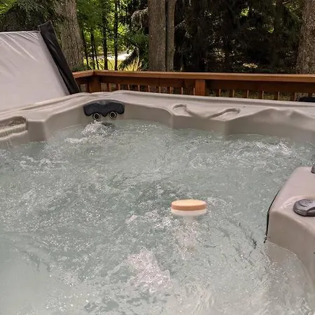 Quiet And Comfy 3Bed/2Bath - Chalet With Hot Tub. Cedar Exterior photo