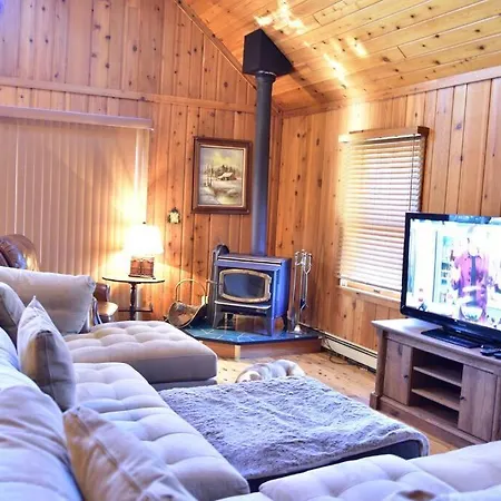 Quiet And Comfy 3Bed/2Bath - Chalet With Hot Tub. Cedar Exterior photo