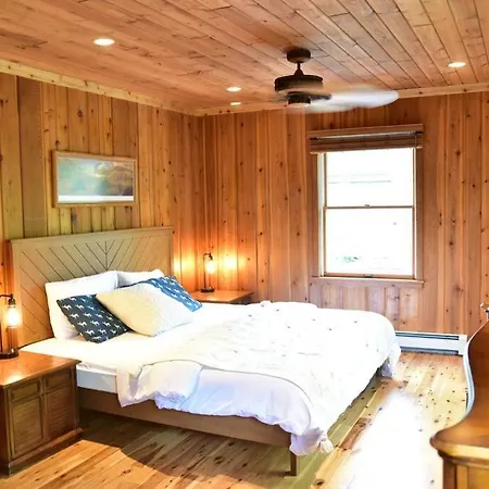 Quiet And Comfy 3Bed/2Bath - Chalet With Hot Tub. Cedar Exterior photo