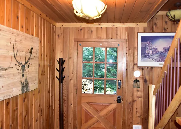 Quiet And Comfy 3Bed/2Bath - Chalet With Hot Tub.