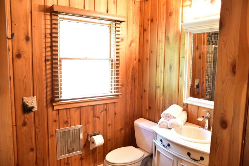 Quiet And Comfy 3bed/2bath - With Hot Tub. Chalet *