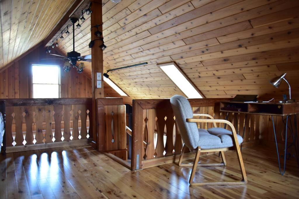 Chalet Quiet And Comfy 3bed/2bath - With Hot Tub. Cedar