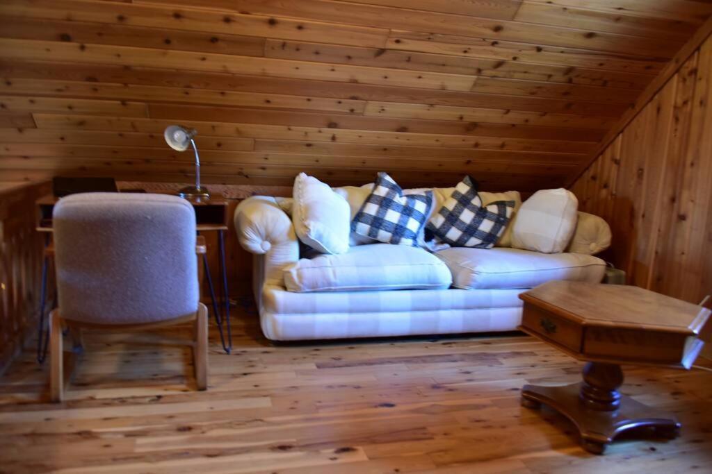 Quiet And Comfy 3bed/2bath - With Hot Tub. Cedar