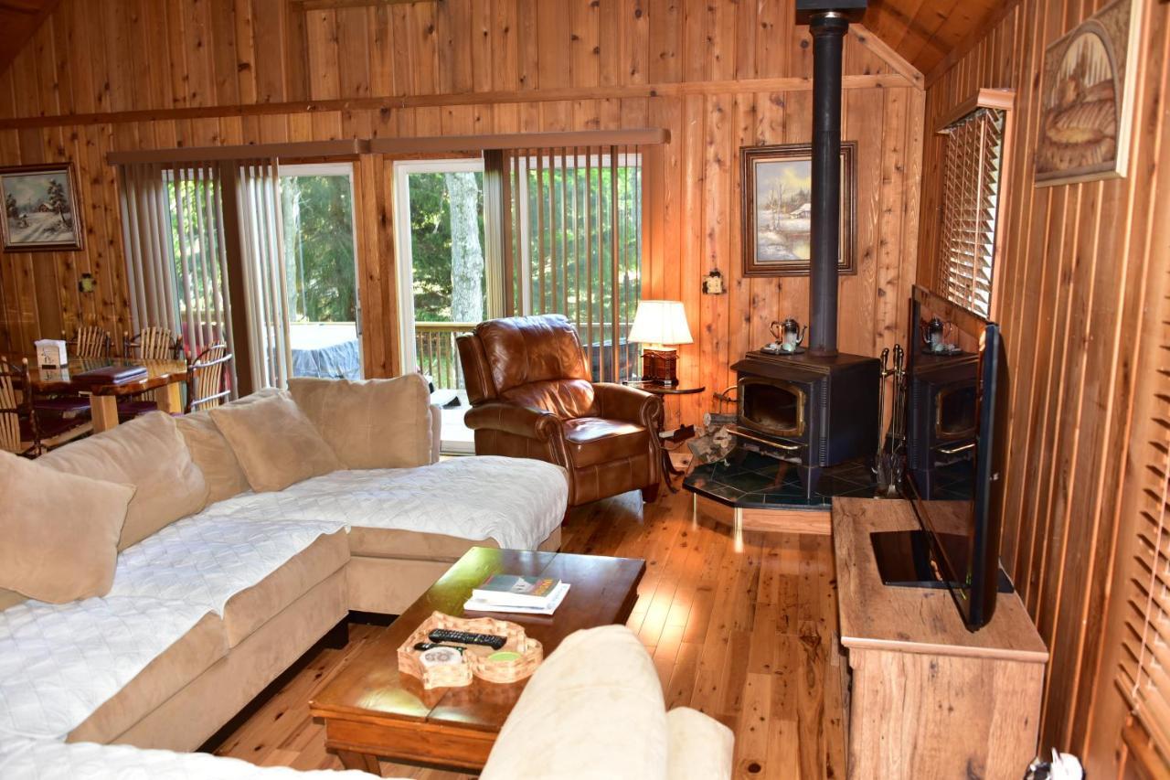 Quiet And Comfy 3bed/2bath - With Hot Tub. * Cedar